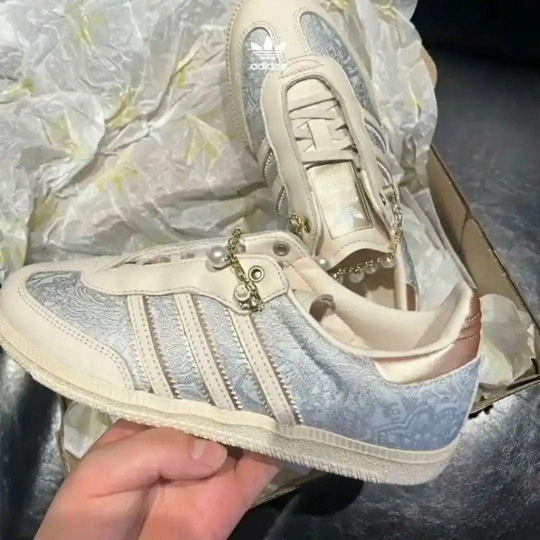 Adidas Samba OG 'Hong Kong Queen'