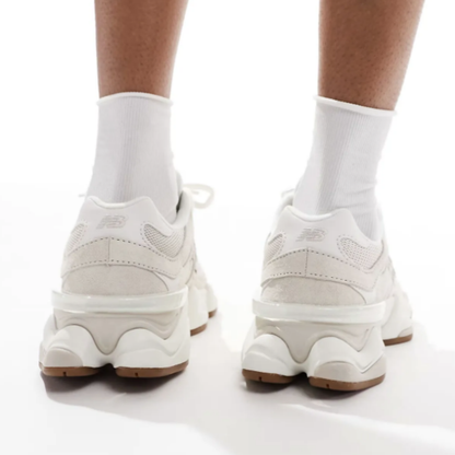 9060 beige leopard print detail