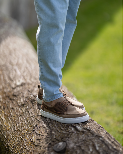 Sapatos CVS Bateaux Castanho